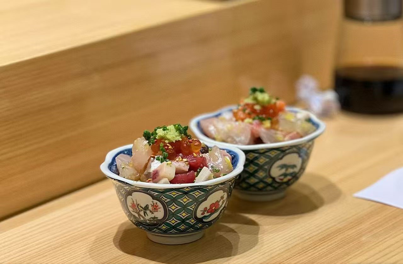 鮨隐寿司鲜虾天妇罗乌冬定番